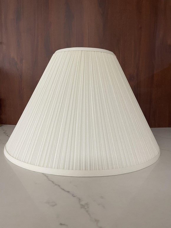 WL7x18x12 Cream Pleated Shade
